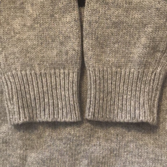 Like new Brandy Melville sweater with navy stripe - Picture 6 of 8